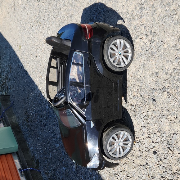 POWERWHEELS BMW X6 PRICE WILL INCLUDE SHIPPING IF U CAN PICKUP PRICE NEGOTIABLE - Picture 4 of 4